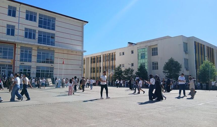 LGS  İlk Oturum Sona Erdi