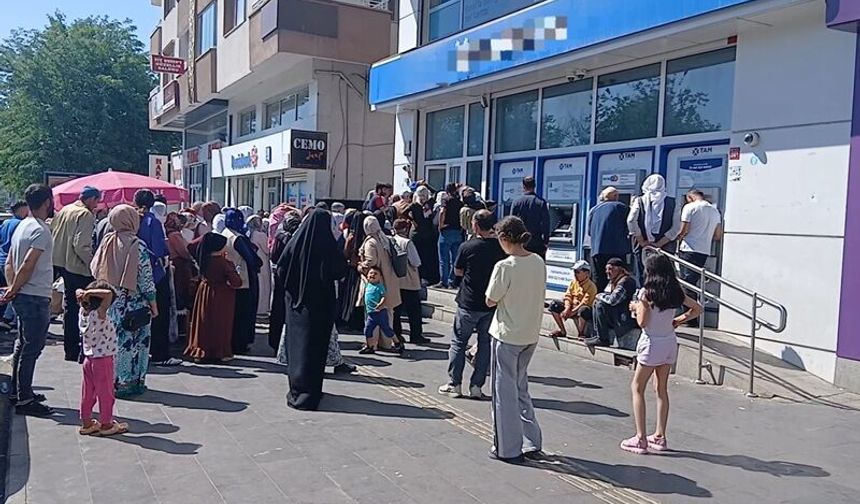 Diyarbakır'da Sosyal Yardım Çilesinde Tansiyon Düşmüyor