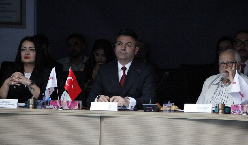 Türkiye’nin yerel yönetim vizyonu ve gençlerin geleceği için tarihi buluşma gerçekleştirildi