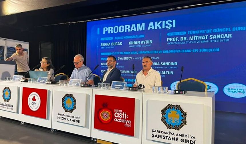 Konferansın İkinci Oturumunda Dünya Barış Süreçleri Masaya Yatırıldı