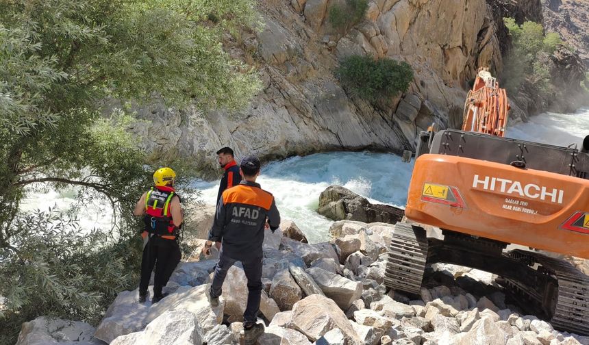 Habur Çayı’nda Kaybolan Genç İçin Arama Çalışmaları Sürüyor