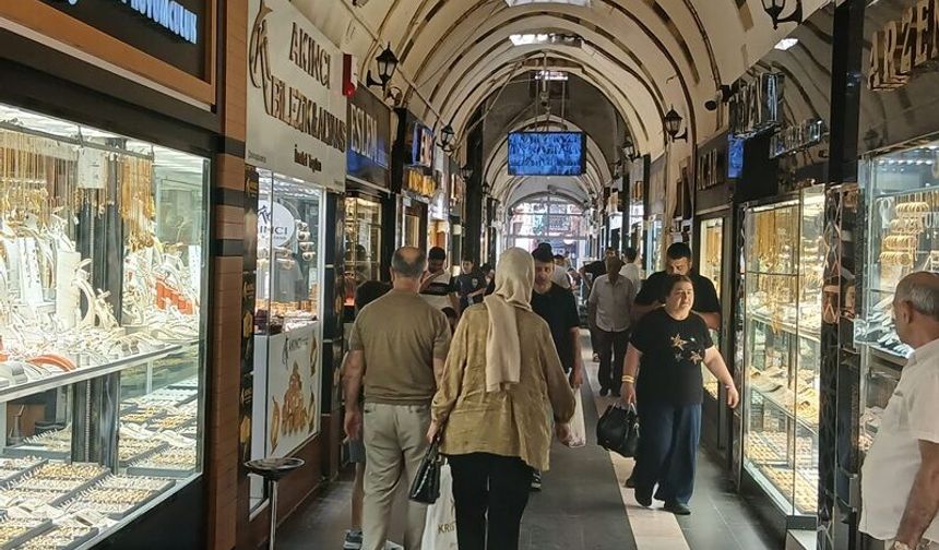 Diyarbakır Kuyumcular Çarşısı  Canlandı: "Altın Gördüğü Zirveyi Unutmaz"