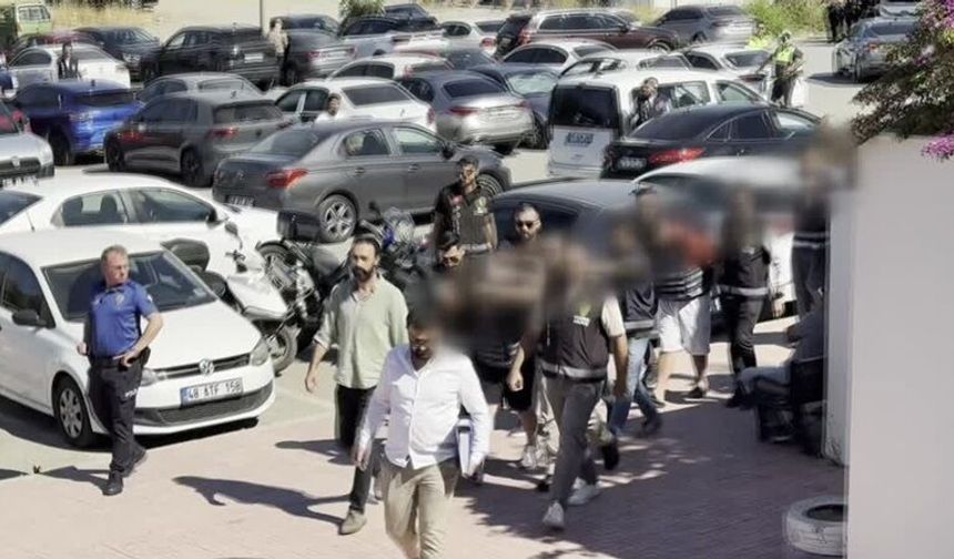 Bodrum'da restoranda bir kişinin öldürülmesine ilişkin 7 şüpheli adliyeye sevk edildi.