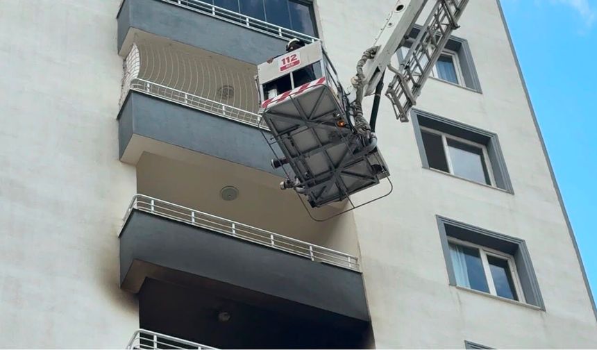 Diyarbakır'da 14 Katlı Binada Yangın: 1 Kişi Dumandan Etkilendi