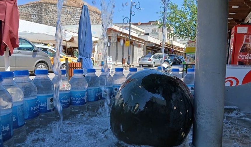 Diyarbakır Sıcağına Karpuz  Suyu Molası