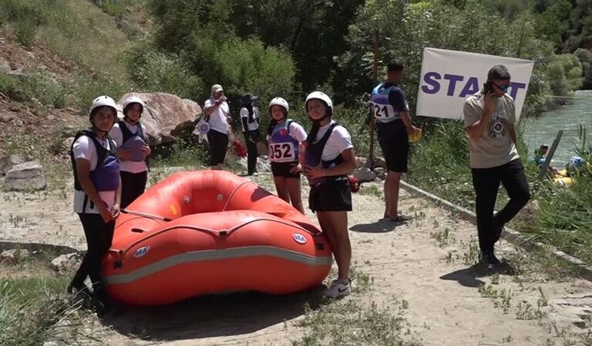 Van'da nefes kesen şampiyona: çatak çayı'nda rafting heyecanı başladı
