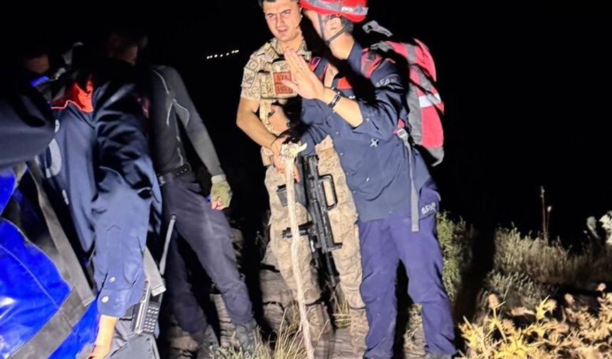 Şırnak'ta Dağda Mahsur Kalan Mühendislere Helikopterli Operasyon!