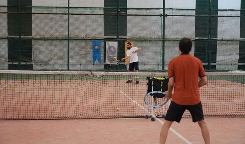 Diyarbakır’da tenis kortlarına yoğun ilgi