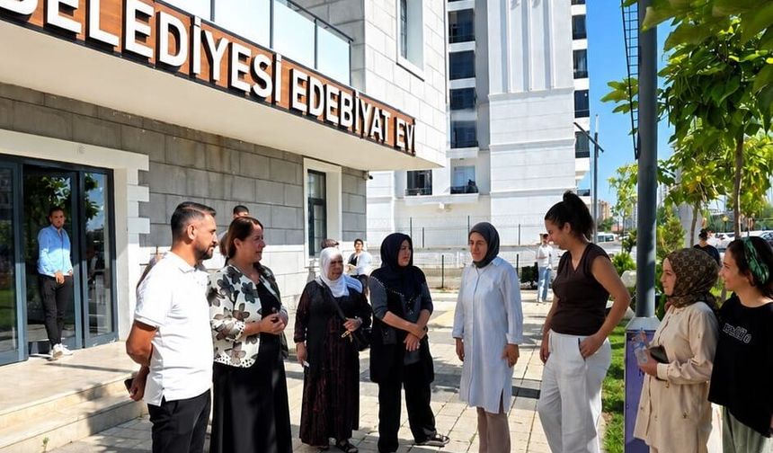 Eş Başkan Akdağ, AGS Öncesi Öğrencilerin Heyecanına Ortak Oldu