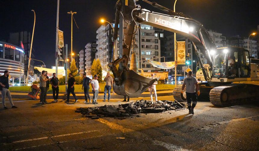 Yenihal Kavşağı’nda yağmur suyu hattı onarım çalışması başladı