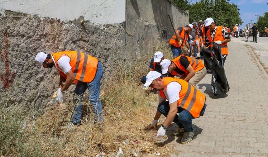 450 Evler Mahallesi’nde “Kolektif Emekle Temiz Kentler” Kampanyası