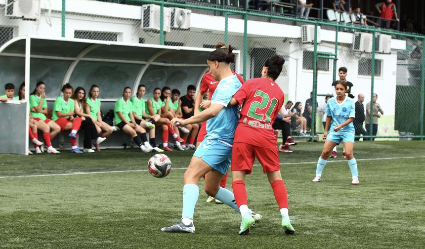 Amedspor kadın futbol takımı sezona 7 gollü galibiyetle başladı