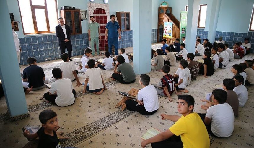 Diş hekimlerinden Diyarbakır'daki çocuklara mobil hizmet