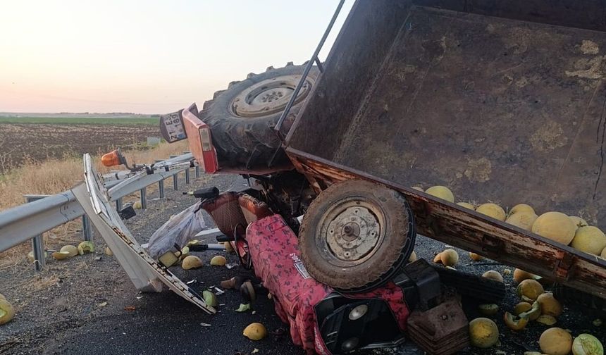 Diyarbakır'da minibüsün traktöre çarpması sonucu 2 kişi öldü, 6 kişi yaralandı