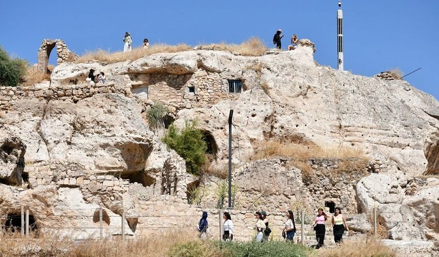 Kamp için Hasankeyf'e gelen gençler yörenin tarihi ve doğal güzelliklerine hayran kaldı