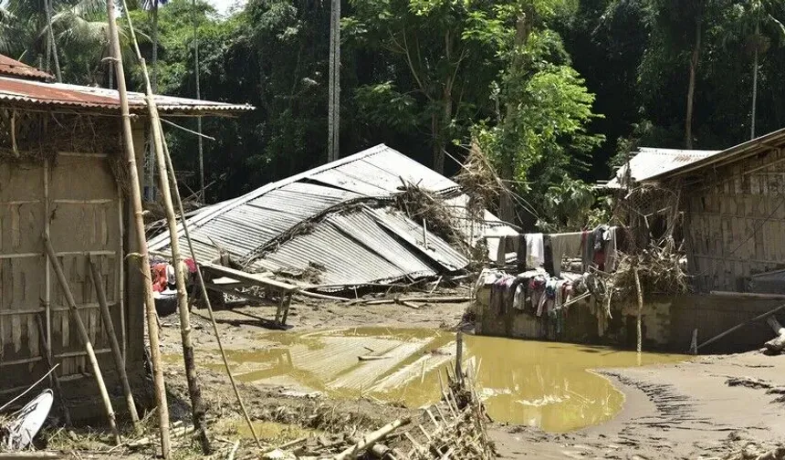 Can kaybı 100’e çıktı: Assam’da 1,1 milyondan fazla kişi etkilendi