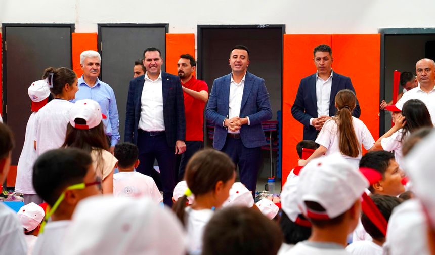 Oğlaklı’daki Okullara Spor Alanı Desteği