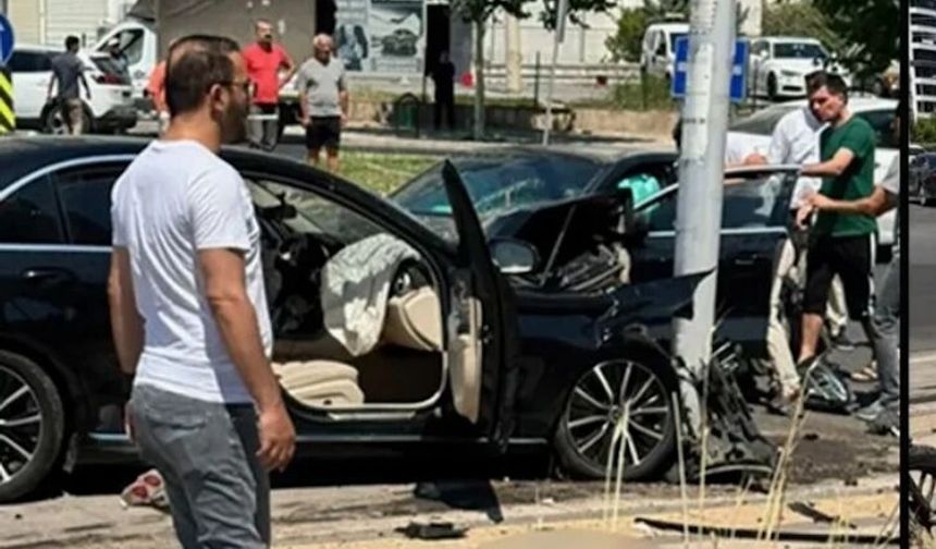 Diyarbakır’da İki Otomobil Çarpıştı: 1 Ölü, 1 Yaralı