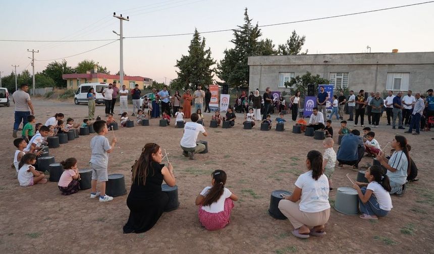 Gezici Müzik Atölyesi 13 mahallede bin 700 çocuğa ulaştı