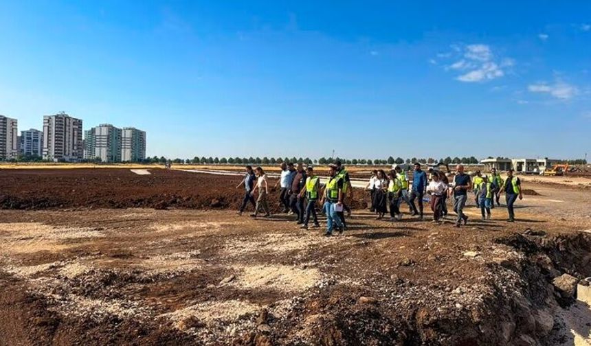 Bucak, Naturapark ve Mezopotamya Kent Parkı’ndaki Çalışmaları İnceledi