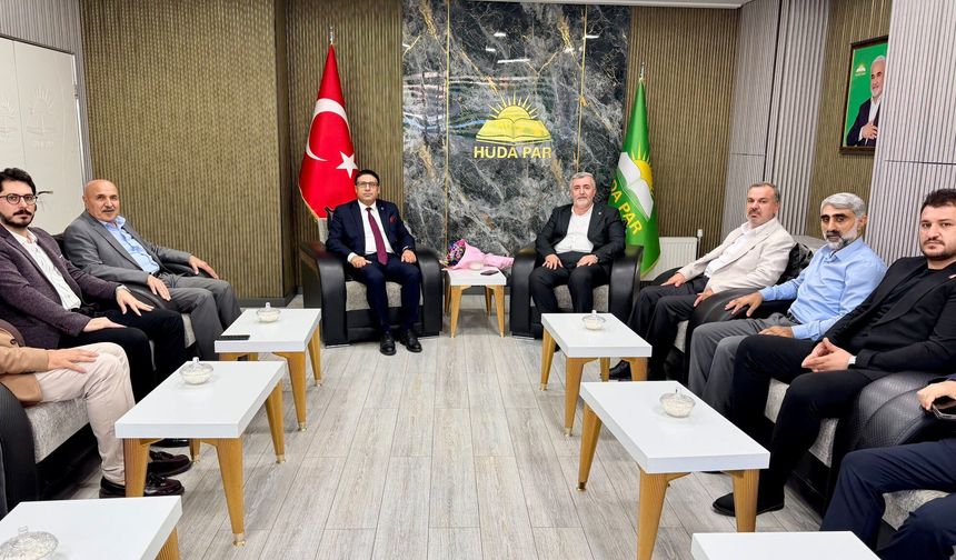 CHP ve HÜDA PAR Diyarbakır’da kent gündemini görüştü