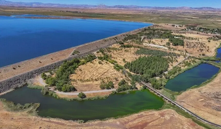 Kuraklık geride kaldı: Devegeçidi Baraj Gölü bir yıl sonra yeniden suya kavuştu