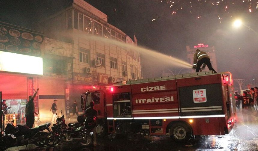 Cizre’de Kutlama Yangına Dönüştü
