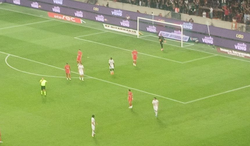 Amedspor, Başakşehir’e acımadı! Gift Orban’dan hat-trick