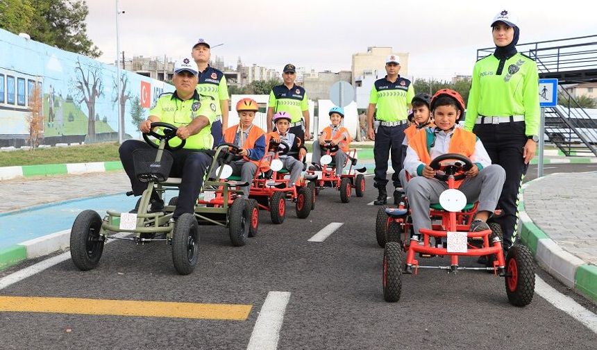 Çocuklara uygulamalı trafik eğitimi