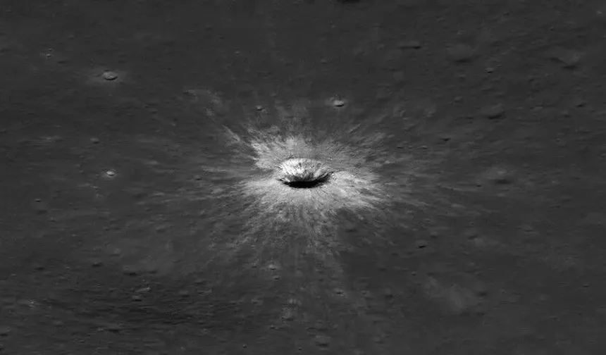 NASA Ay’da Devasa Bir Krater Keşfetti: Kolezyum’dan Daha Büyük