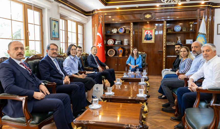 Kırgızistan’ın Ankara Büyükelçisi’nden Diyarbakır Büyükşehir Belediyesi’ne Ziyaret