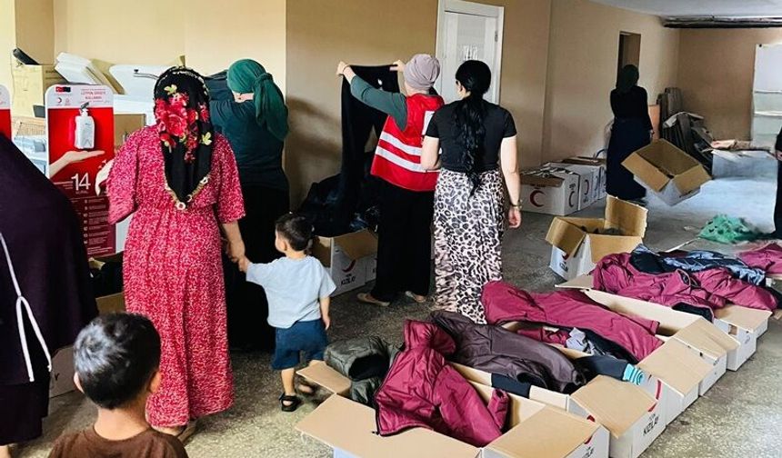 Mardin’de Kızılay’dan İhtiyaç Sahibi Ailelere Giysi ve Nakdi Destek