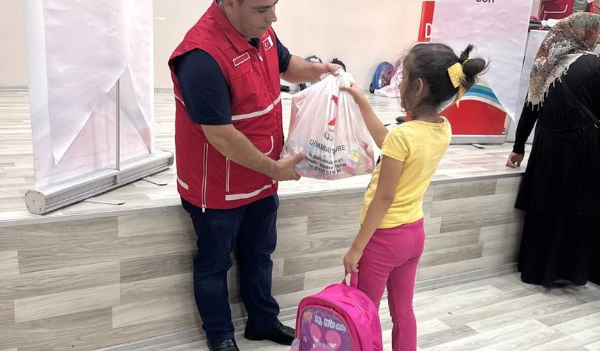 Kızılay Sur Şubesinden Kırtasiye Desteği Seferberliği