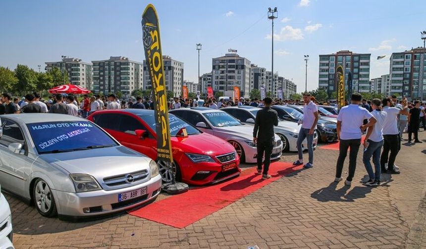 Diyarbakır’da modifiye araç şöleni: Tutkunlar Tuning Fest’te buluştu