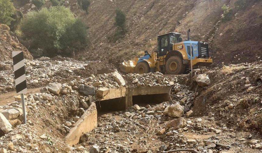 Kulp’ta yağışların vurduğu kırsal yollar için seferberlik
