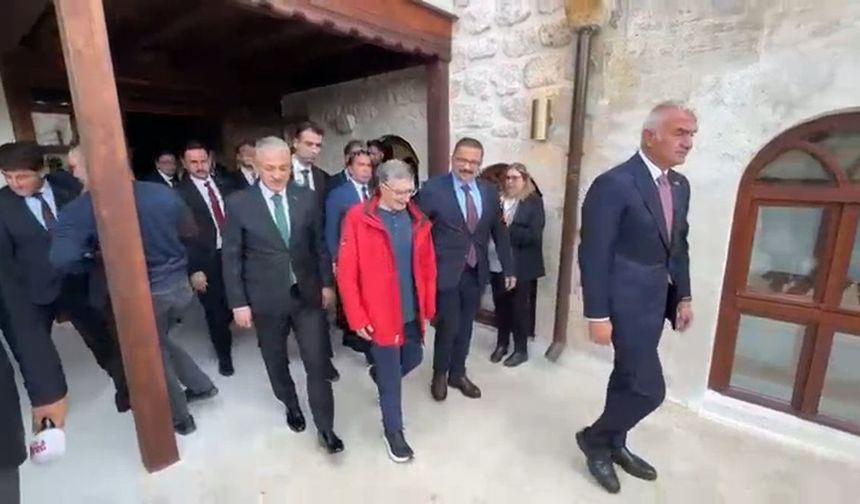 Bakan Ersoy ve Prof. Dr. Aziz Sancar "Bilim Evi" Kurdelesini Kesti