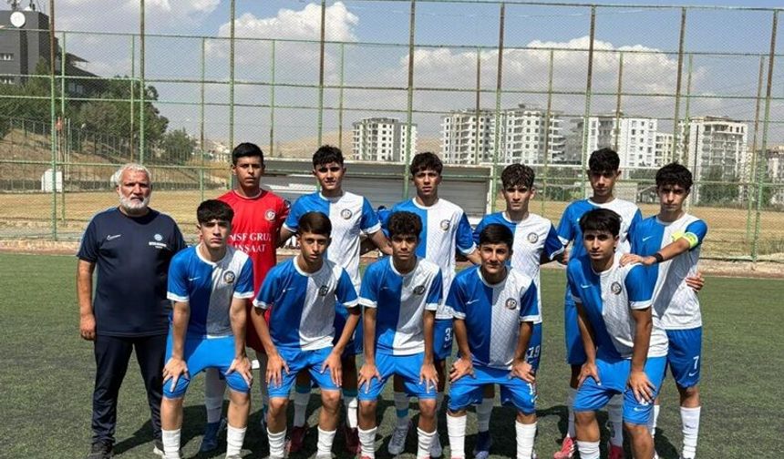 Diyarbakır’da 250 genç futbolcu aynı hedef için sahada