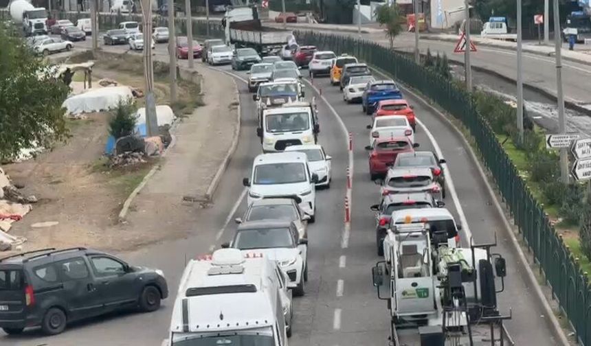 Diyarbakır Seyrantepe’de Yol Kapandı! 3 Otobüsün Güzergâhı Değişti