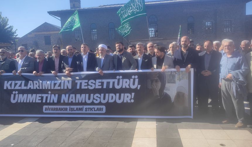 Diyarbakır’da Ulu Cami Önünde Azerbaycan'a Tepki