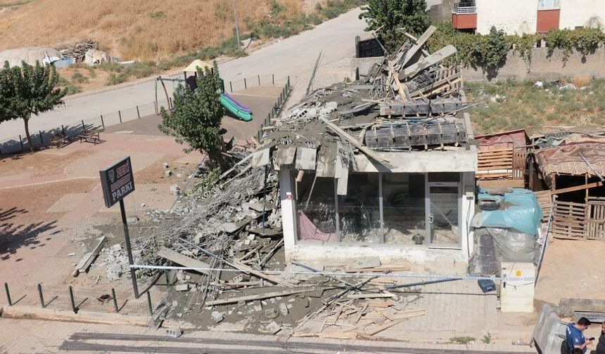İnşaat alanında kalıp çöktü: 5 işçi yaralandı