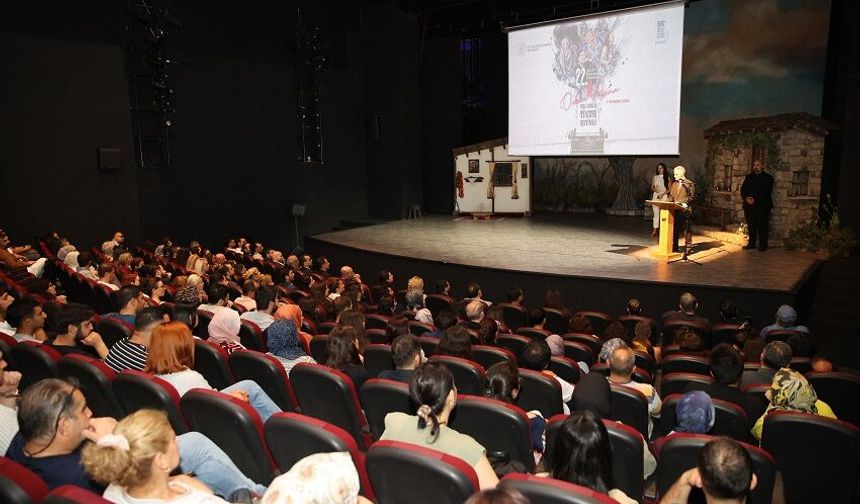 Diyarbakır’da tiyatro şöleni başladı: 13 gün boyunca sanat rüzgarı esecek