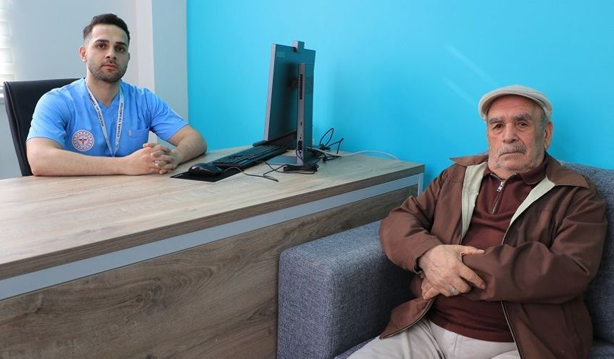 55 Yıllık Sigara Bağımlılığını Yendi: 71 Yaşında Yeniden Nefes Aldı