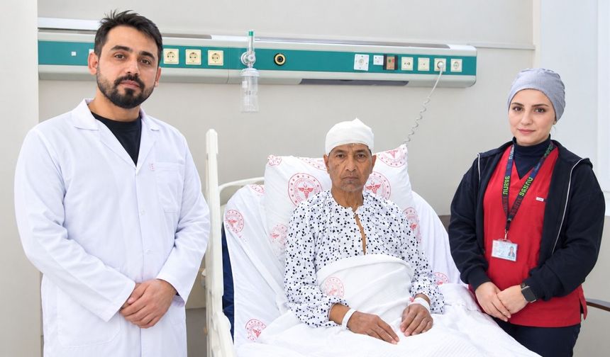 Şanlıurfa’da Zorlu Beyin Ameliyatı: 10 Santimetrelik Kitle Çıkarıldı