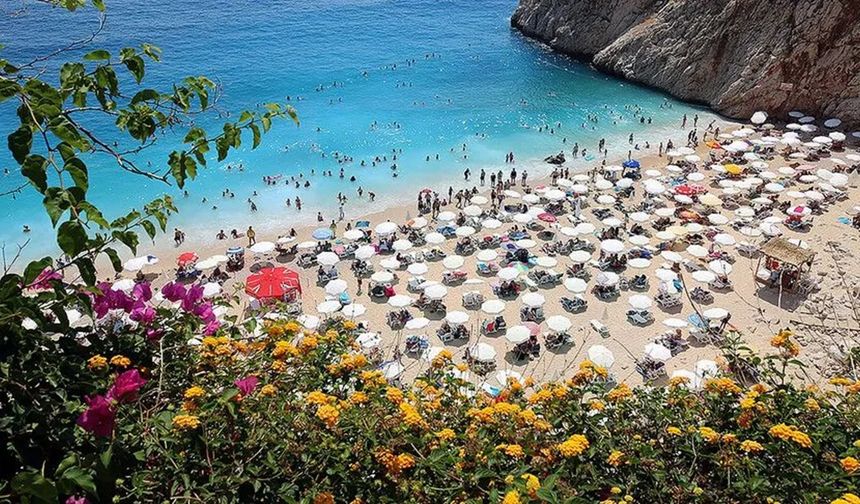 Türkiye’nin Turizm Geliri 25,5 Milyar Doları Aştı!