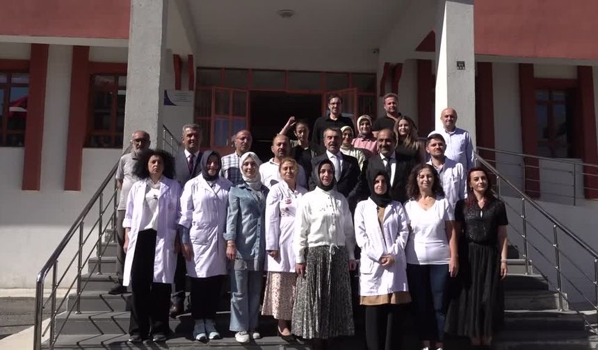 Milli Eğitim Bakanı Tekin'den, Erzurum'da sürpriz okul ziyareti