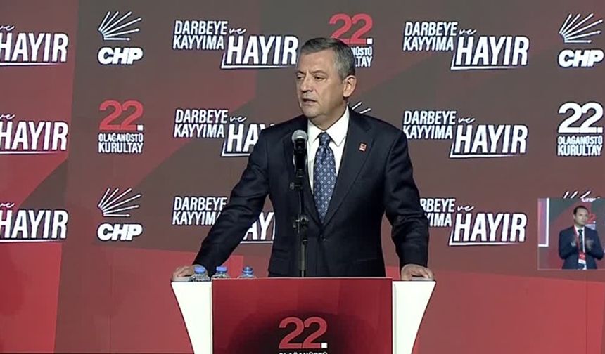 Özgür Özel, 22. Olağanüstü Kurultay'da yeniden CHP Genel Başkanlığına seçildi