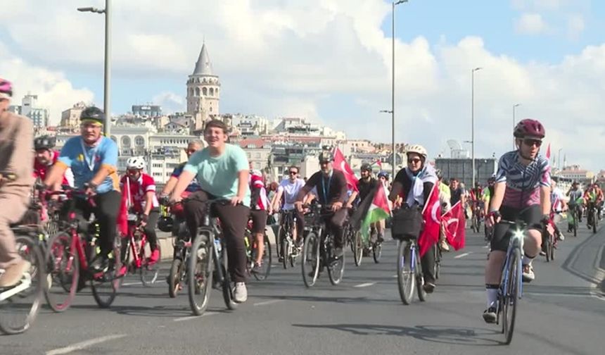 Küresel Sumud Filosu'na destek için İstanbul'da pedallar çevrildi