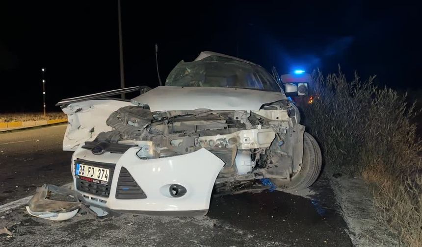Tırla çarpışan otomobildeki 1 kişi öldü, 1 kişi yaralandı