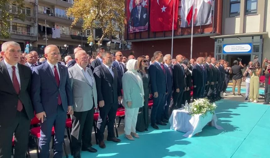 Ulaştırma ve Altyapı Bakanı Uraloğlu, okul açılışına katıldı