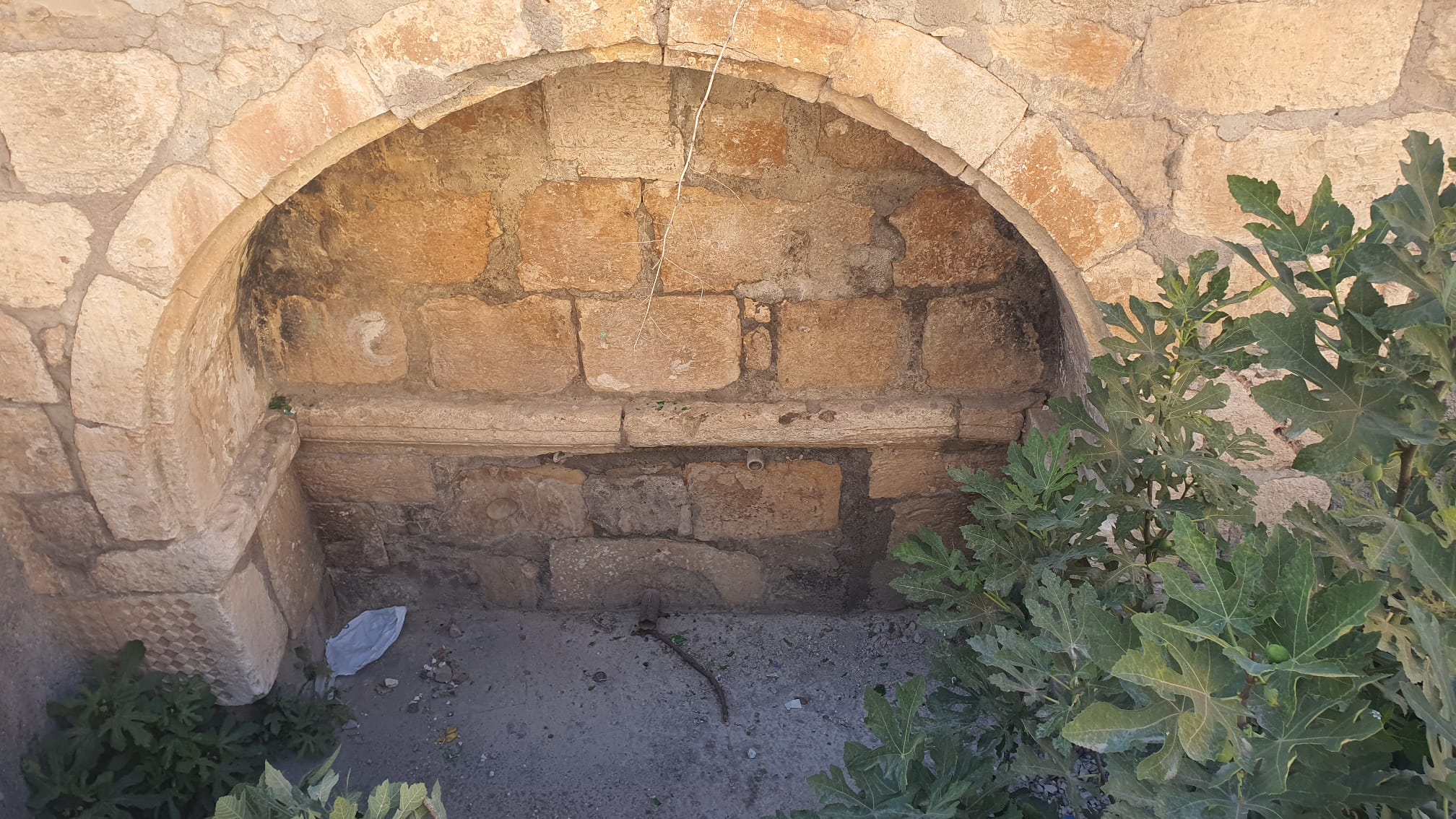 Osmanlı Döneminden Kalma Tarihi Çeşmeye Sahip Çıkan Yok (1)